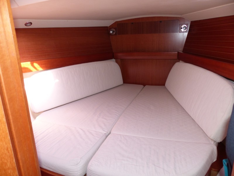 Dufour 425 - 34.jpg